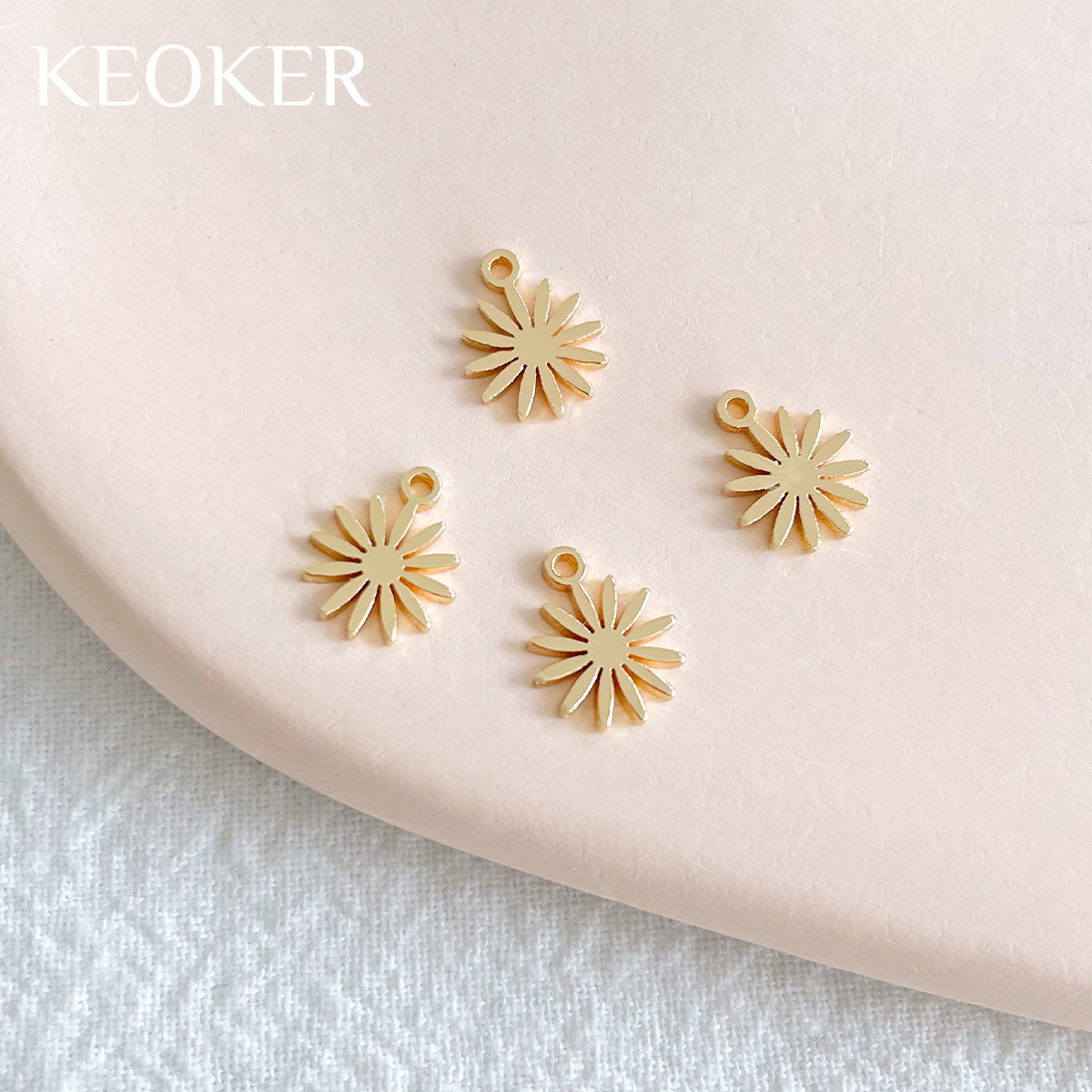 KEOKER 14K Gold Filled Daisy Pendant With Loop (10 PCS)