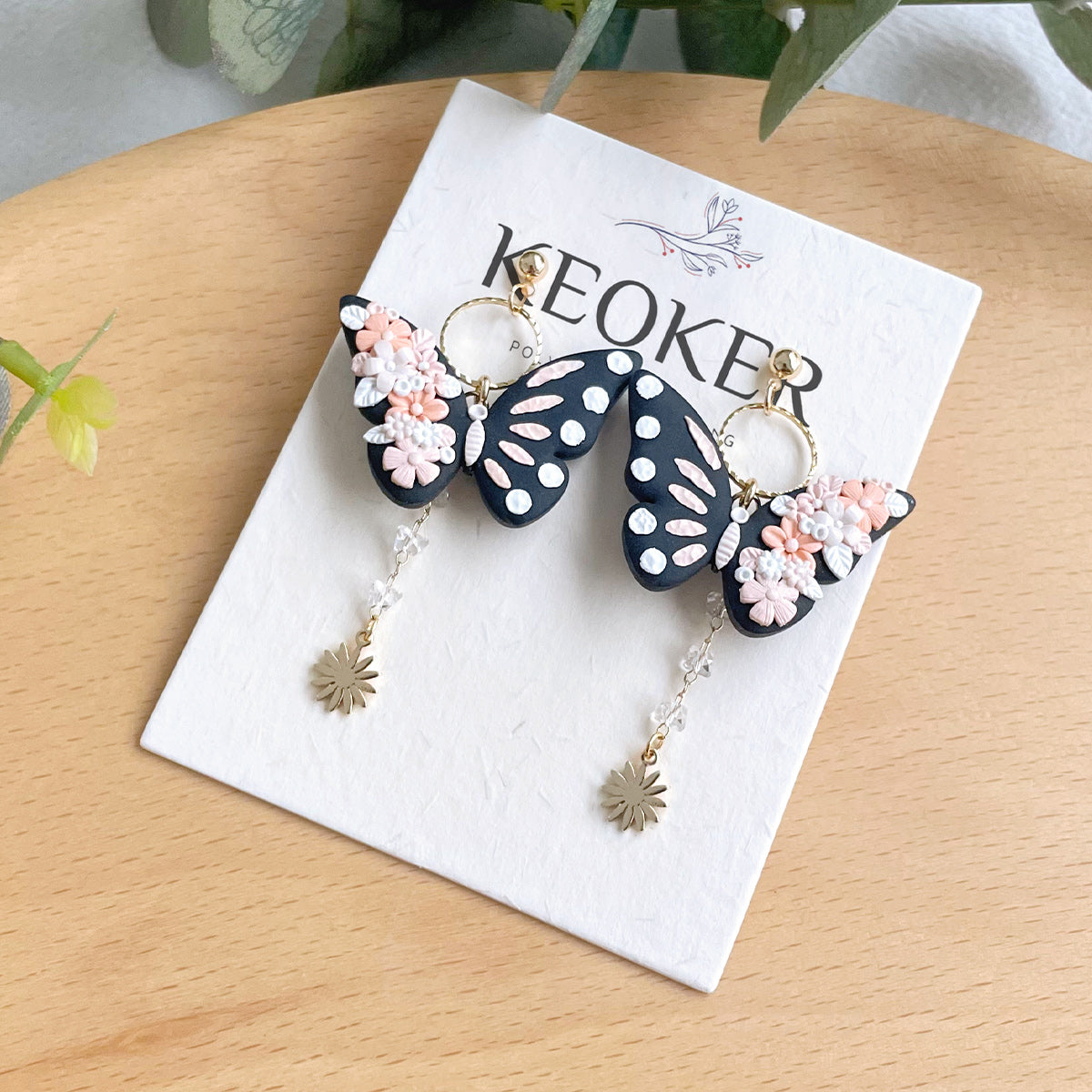 Pendientes de arcilla polimérica con forma de mariposa de KEOKER