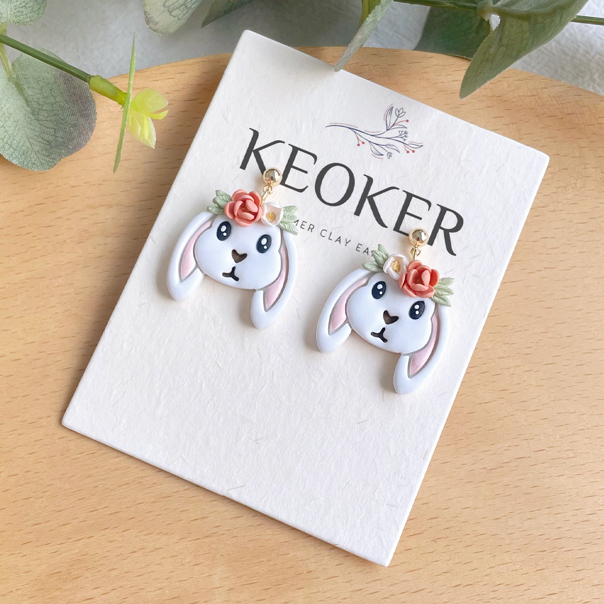 Pendientes de arcilla polimérica con forma de conejo de KEOKER